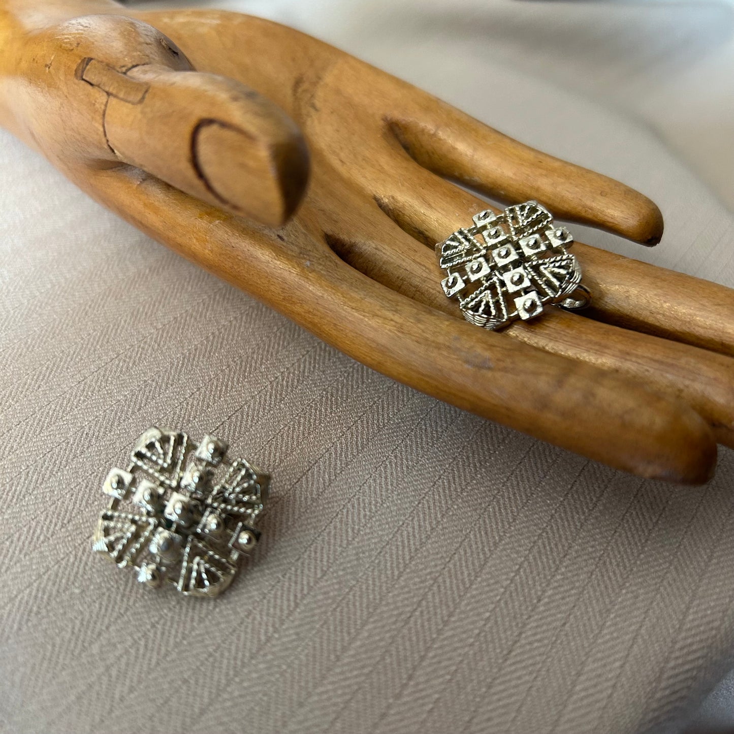 Jewel craft Square Clip Ons
