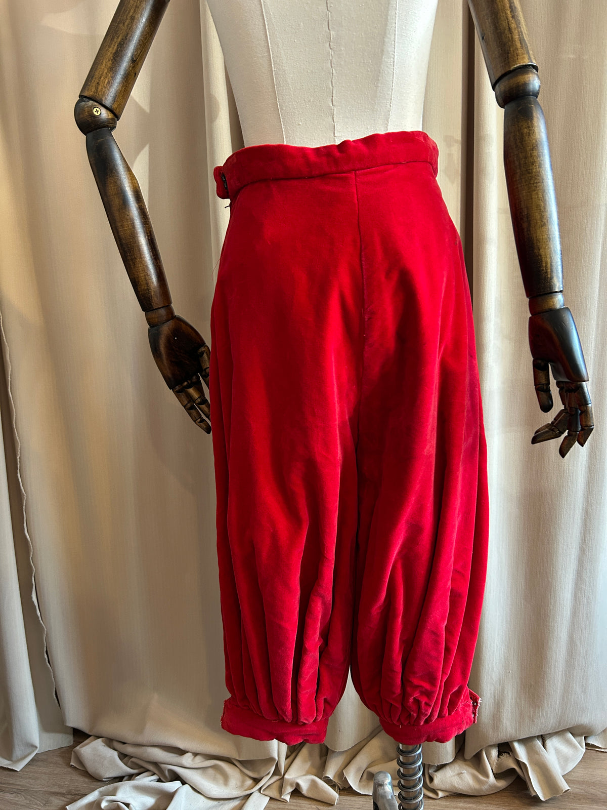Theatre Velvet Cullotes