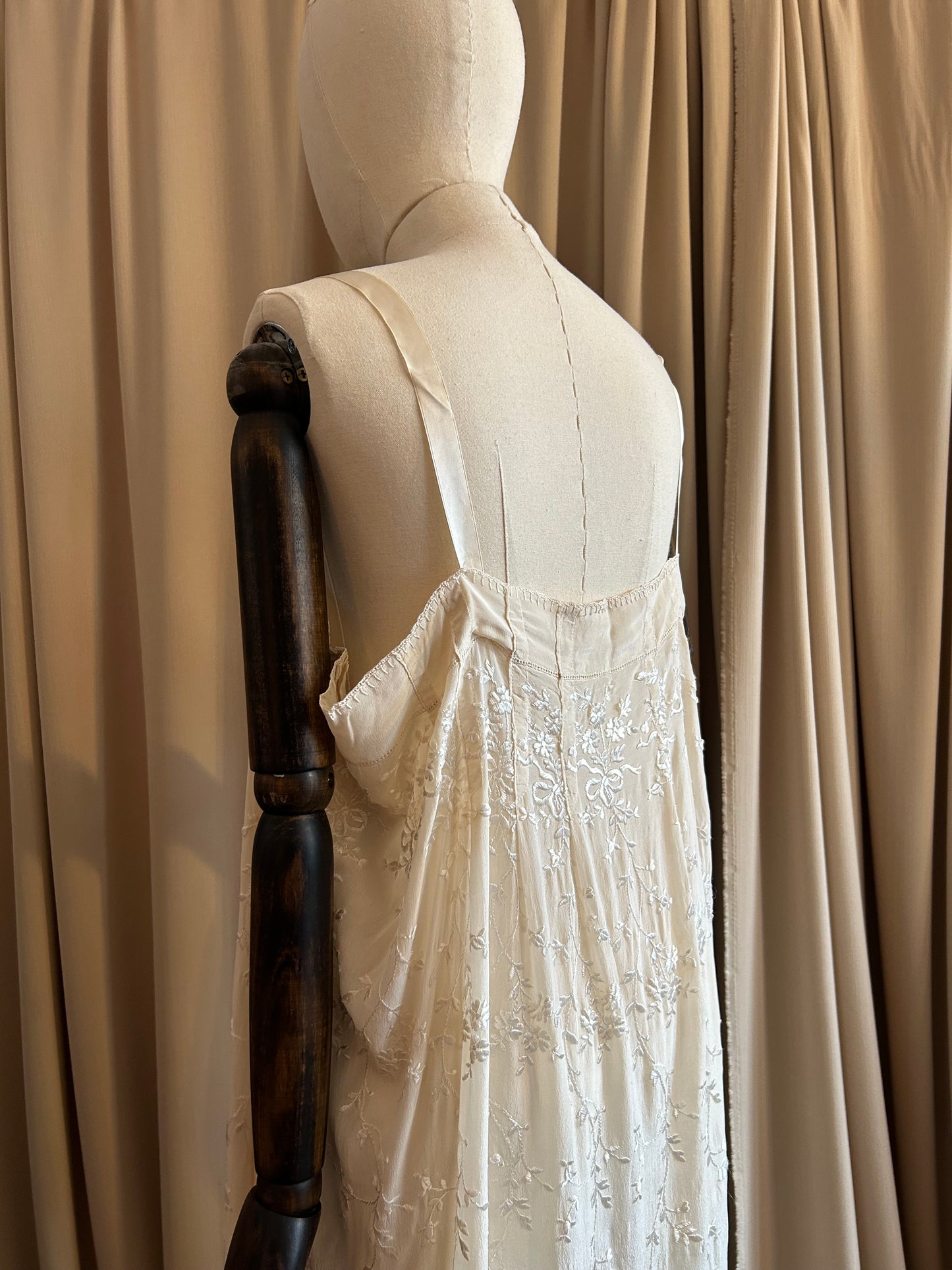 1920s Boxy Embroidered Slip