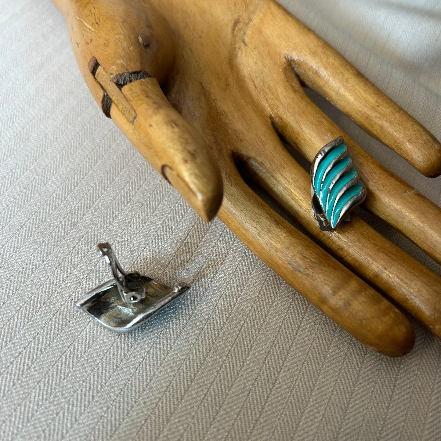 Turquoise Swirl Clip On