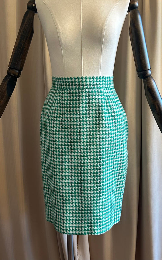 Green Houndstooth Check